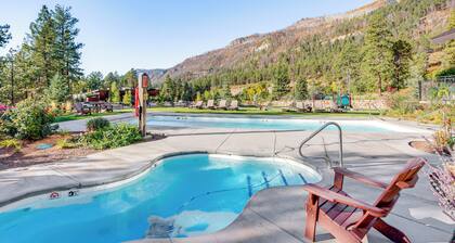 10 Mi to Skiing: Durango Condo w/ Golf Course View
