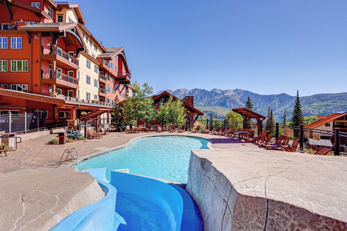 Walk to Ski Lift: Condo w/ Hot Tub in Durango!