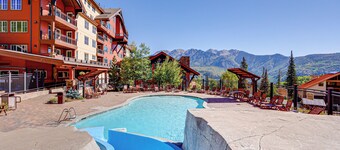 Walk to Ski Lift: Condo w/ Hot Tub in Durango!