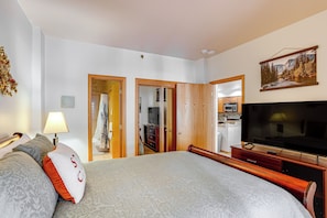 Apartment (1 Bedroom) | Interior - Walk to Ski Lift: Condo w/ Hot Tub in Durango! (Durango)