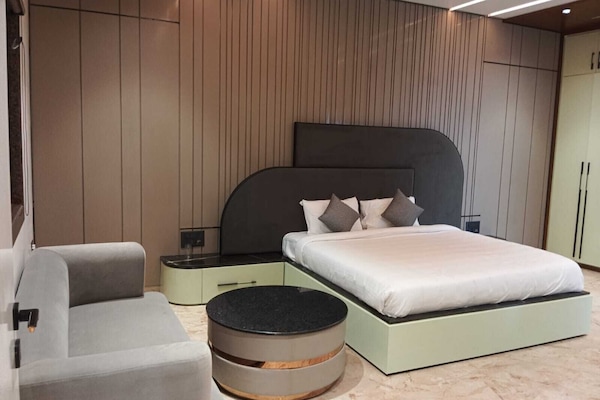 Classic Double Room, Balcony, Garden View | Desk, free WiFi