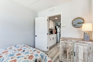 Apartment (1 Bedroom) | Interior