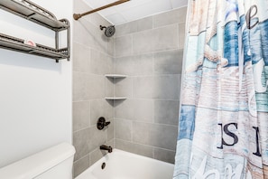 Apartment (1 Bedroom) | Interior - 2 Blocks to Beach: Modern Condo in North Wildwood! (North Wildwood)