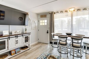 Apartment (1 Bedroom) | Interior