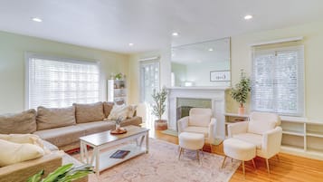 Rumah (4 Bedrooms) | Interior