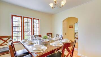 Rumah (4 Bedrooms) | Interior