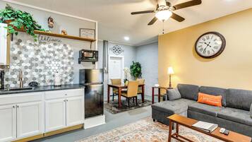 Apartment (0 Bedroom) | Front of property