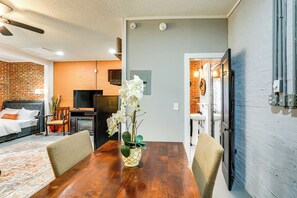 Apartment (0 Bedroom) | Interior