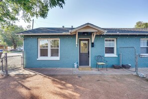 Interior - 4 Mi to Dtwn: Cozy Home in Pueblo (Pueblo)