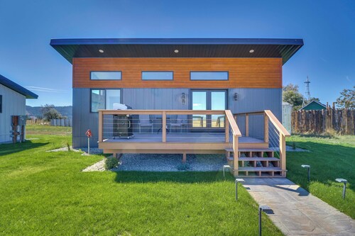 Mtn-view Tiny Home w/ Grill Near Skiing!