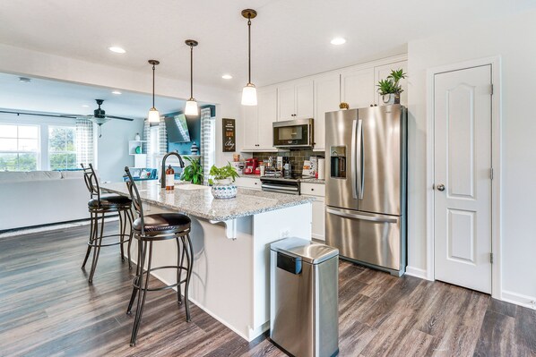 Apartment (4 Bedrooms) | Interior - 2 Mi to Hollywood Casino: Charles Town Townhome! (Charles Town)