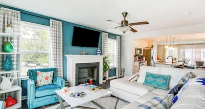 2 Mi to Hollywood Casino: Charles Town Townhome!