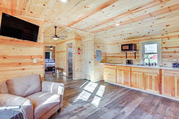 House (2 Bedrooms) | Interior