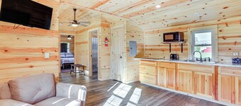 Riverfront Cabin Near Yellowstone Lake State Park
