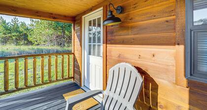 9 Mi to Lake Michigan: Secluded Cabin Getaway