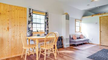 House (1 Bedroom) | Interior