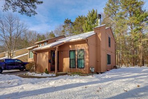 Apartment (2 Bedrooms) | Interior - 9 Mi to Saratoga Racetrack: Townhome w/ Bicycles! (Ballston Spa)