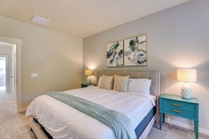 Apartment (3 Bedrooms) | Interior - 13 Mi to Dtwn Charleston: Quiet Townhome (Hanahan)