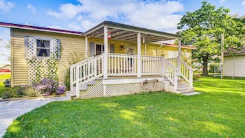 Cottage (2 Bedrooms) | Interior
