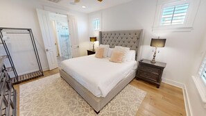4 bedrooms, iron/ironing board, free WiFi, bed sheets - Stunning Dog Friendly Home Seaside Serenity - Free Golf Cart - Community Pool (Miramar Beach)