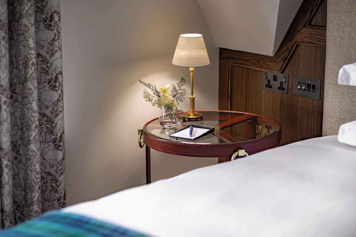 Signature Double Room, 1 King Bed, Mobility Accessible