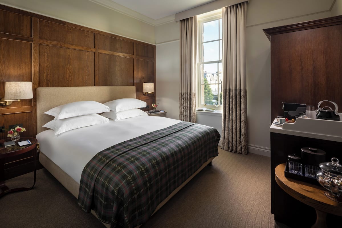 1 bedroom, Egyptian cotton sheets, premium bedding, pillow-top beds