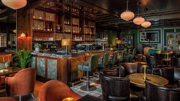 酒吧(店内)