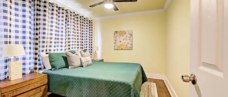 2 bedrooms, iron/ironing board, WiFi, bed sheets
