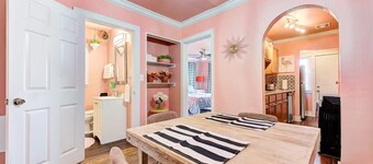 Strawberry Lodge-adorable duplex in central NW OKC