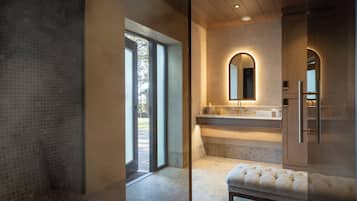 雙人療程室、蒸氣室、身體療程、熱石按摩、深層組織按摩、瑞典式按摩