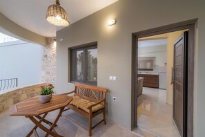 Interior - Apartment Aloe
(Petrokefali)