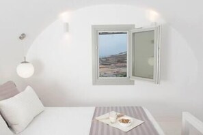 1 slaapkamer, een strijkplank/strijkijzer, wifi, beddengoed