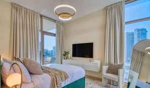 Apartment - 2BR Apt w Dubai Canal Views Near Burj Dubai Mall (Dubai)