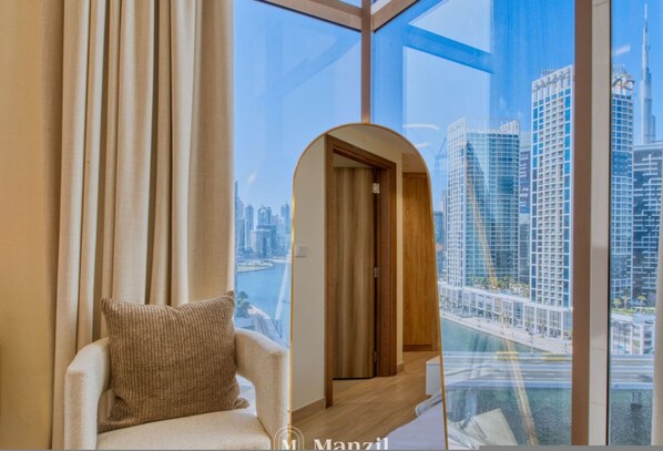 Apartment - 2BR Apt w Dubai Canal Views Near Burj Dubai Mall (Dubai)