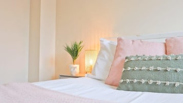 2 soverom, strykejern/-brett, wi-fi og sengetøy