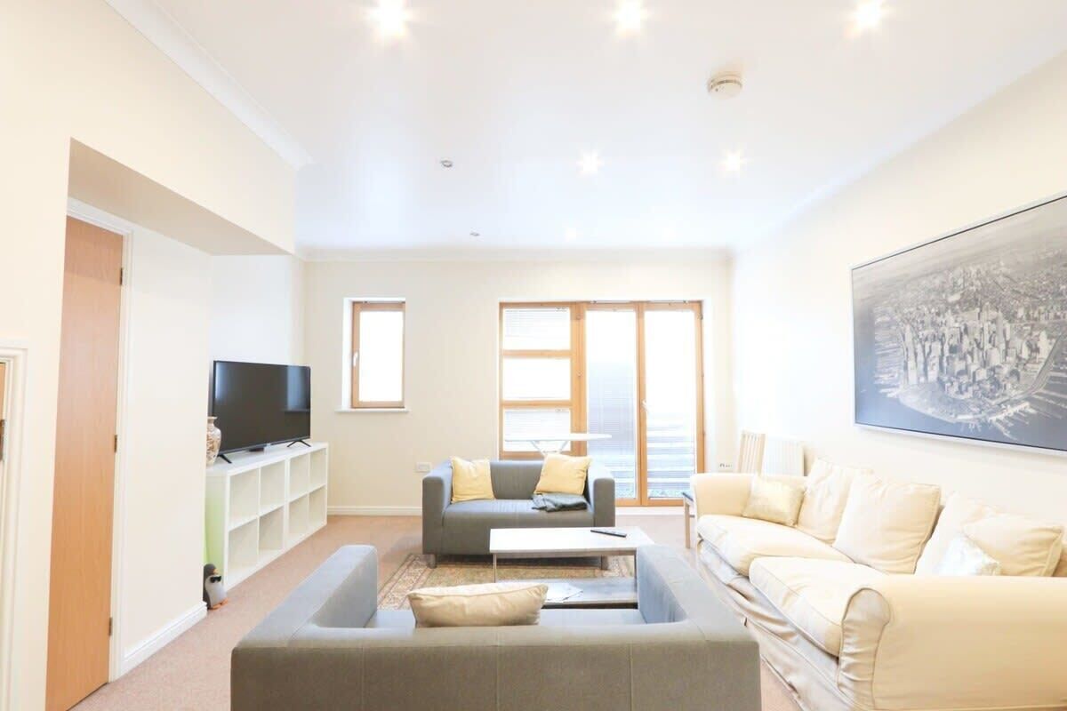 TV, offices