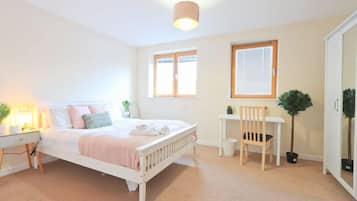 2 bedrooms, iron/ironing board, WiFi, bed sheets