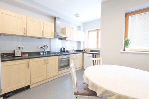 Fridge, microwave, oven, dishwasher