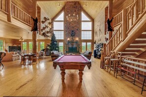 Interior - Spacious Cabin near Hunter & Windham Mountains - 5-25-minute drive - 6 Bedrooms (Windham)