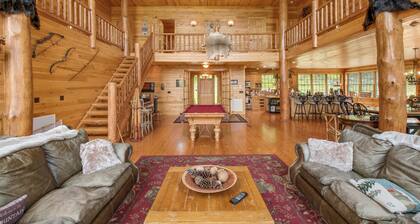 Spacious Cabin near Hunter & Windham Mountains - 5-25-minute drive - 6 Bedrooms