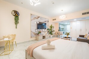 In-room safe, iron/ironing board, free WiFi, bed sheets