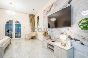 房內夾萬、熨斗/熨衫板、免費 Wi-Fi、床單