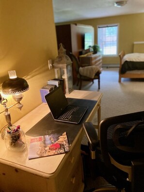 1 bedroom, desk, iron/ironing board, free WiFi