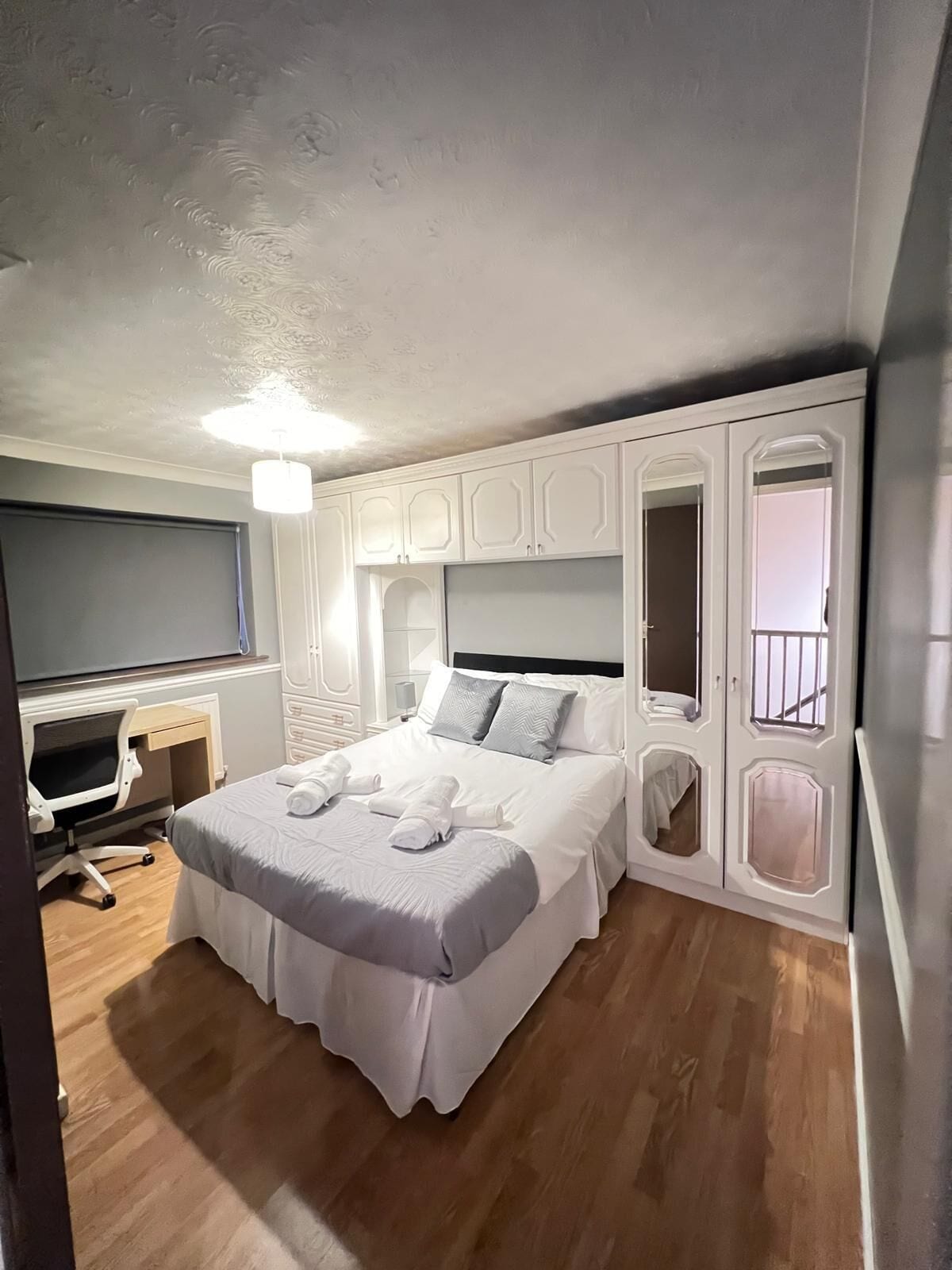 3 bedrooms, iron/ironing board, free WiFi, bed sheets