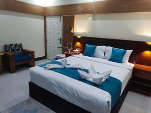 Standard Double Room, Garden View | In-room safe, desk, soundproofing, free WiFi