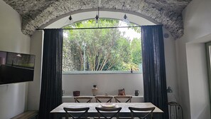 Luksus-firemannsrom, 2 soverom, ikke-røyk, strandutsikt | Eget kjøkken | Mikrobølgeovn