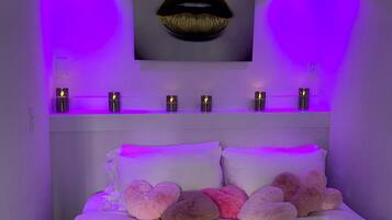 Premier Cabin | Premium bedding, down comforters, memory foam beds, free WiFi