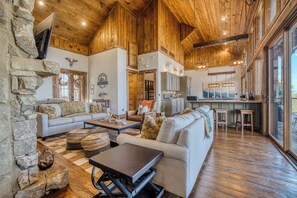 Smart TV, fireplace, stereo