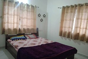 Villa 4-Bedroom | 1 habitación, wifi gratis y ropa de cama