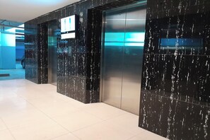 Elevator - Majestic Point Serpong By Nature (Gading Serpong)